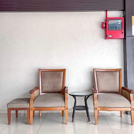 G Star Hotel Pantai Remis Esterno foto