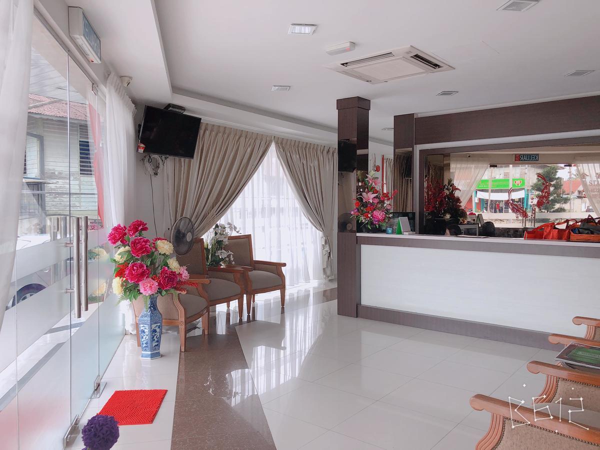 G Star Hotel Pantai Remis Esterno foto